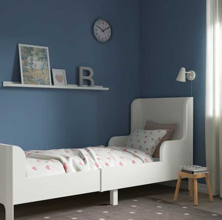 Cama branca extensível como nova com colchão incluido