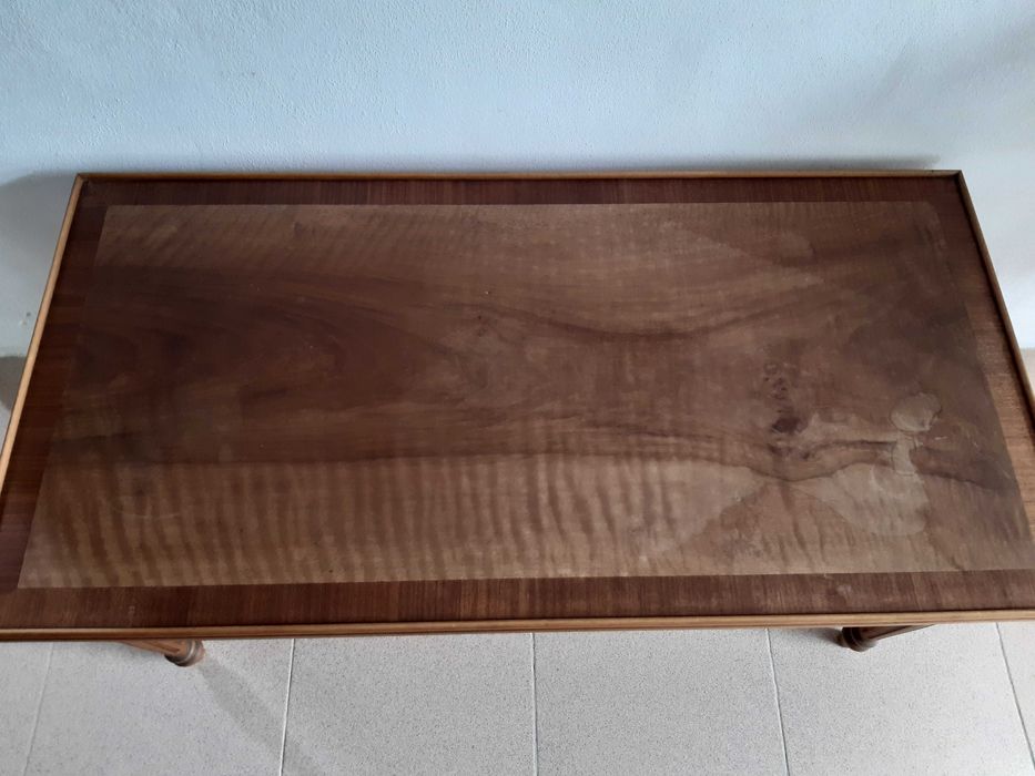 Mesa baixa de sala de estar