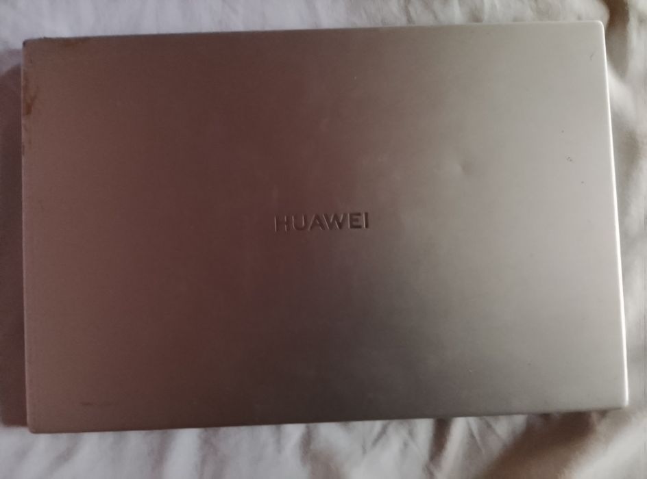 Huawei matebook D14
