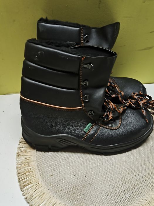 Buty robocze zimowe