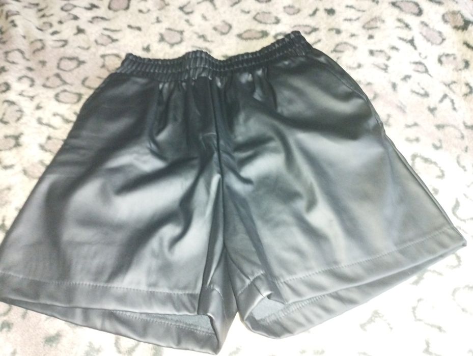 Шорты под кожу новые