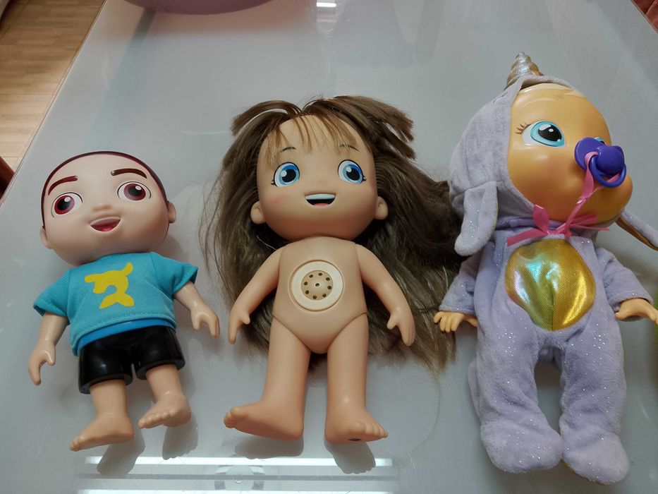 3 bonecos oficiais em ótimo estado