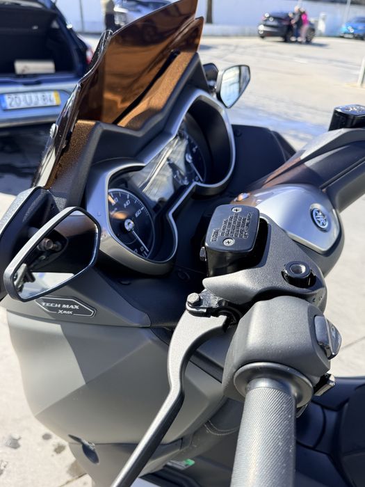 Vendo Xmax 300 Techmax 2021 c /16000km