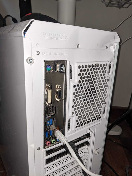 Sprzedam komputer stacjonarny – i5 / RTX 3060 / 32 GB RAM / Dysk SSD