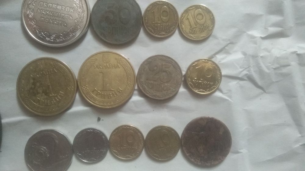 Продам пуговицы разные,манеты