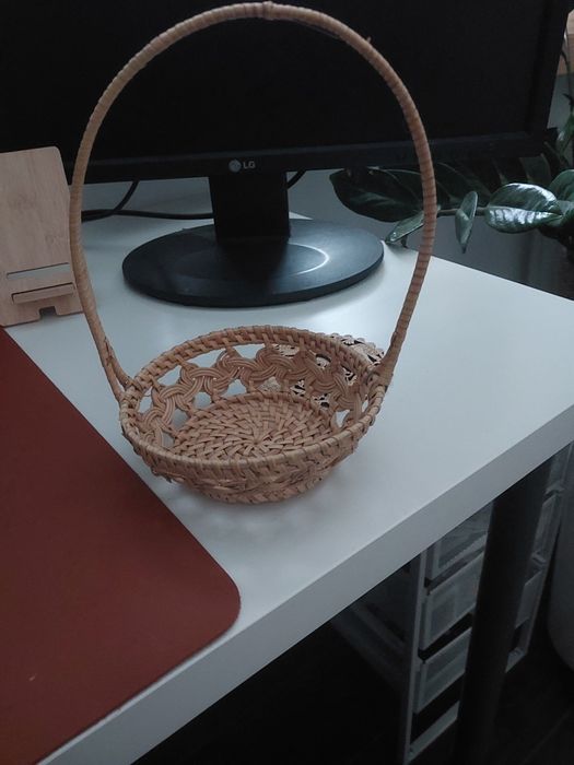 Koszyczek wiklinowy