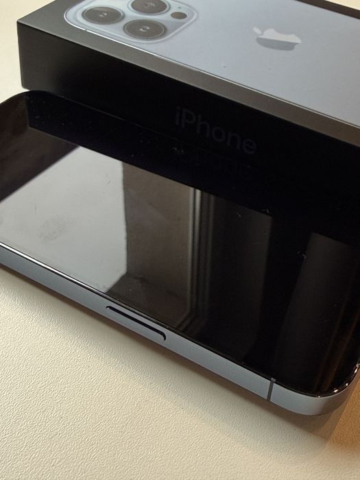 Iphone 13 Pro 256 GB telefon i kabel apple