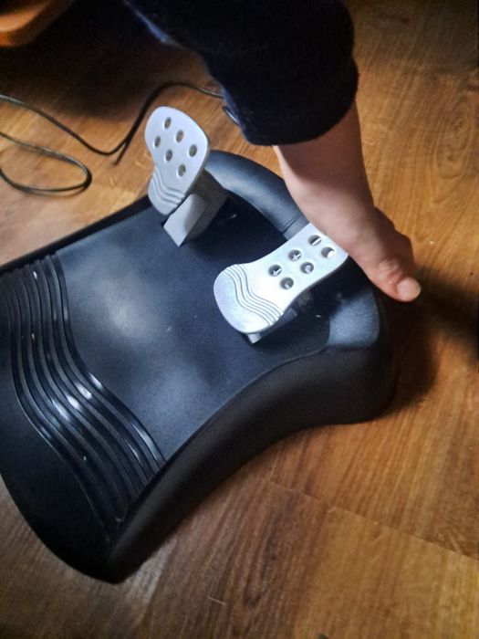 Ігровий руль Genius + педалі | 180°