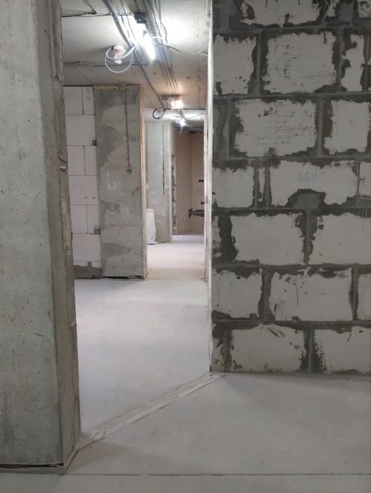 Ликвид!  "Реал Парк" Продам нежилое помещение 90 кв.м. Цоколь с окнами