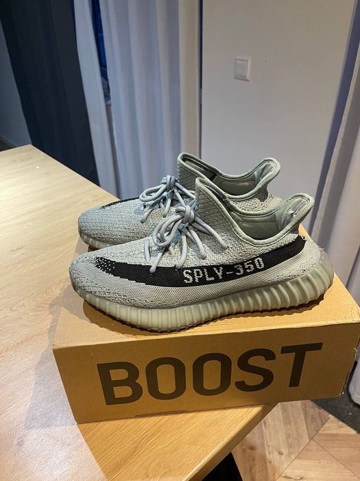 adidas Yeezy boost 350 v2 granite 44.