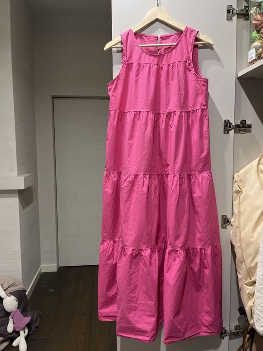 Продам літній сарафан кольору фуксі