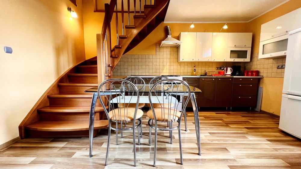 Domek 2-piętrowy 100m/2