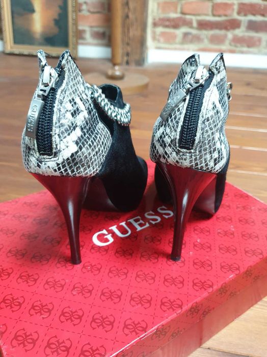 Buty z odkrytymi palcami GUESS 38