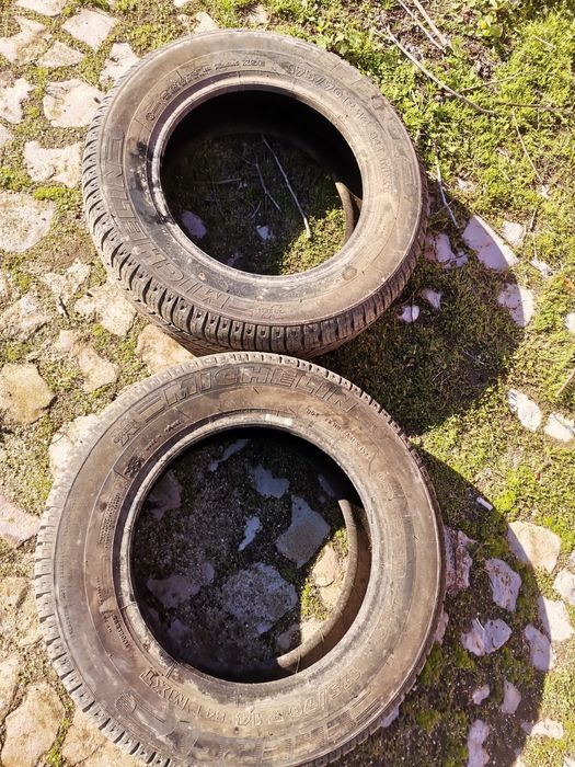 2 pneus Michelin mxt
175 70 R13