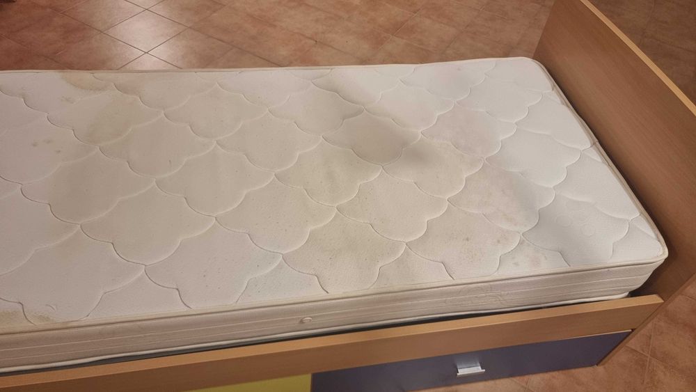 Cama completa como nova