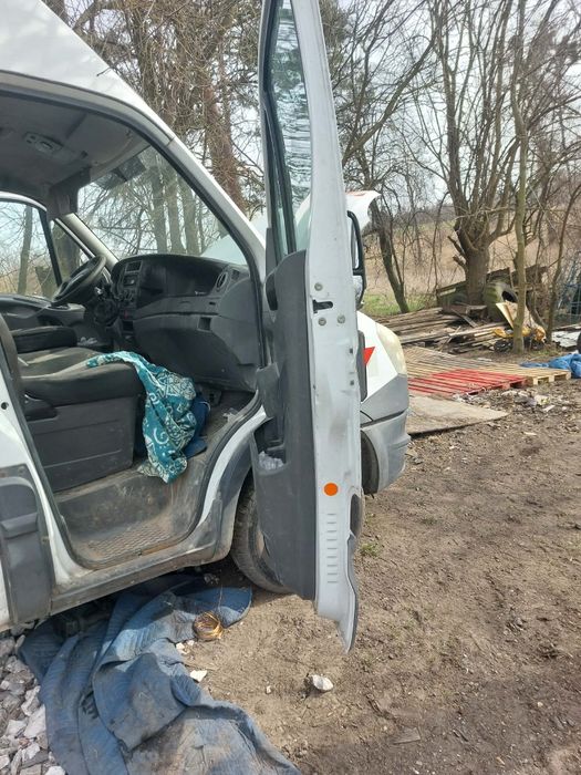 Drzwi boczne,przednie iveco daily 2012,maska,blotnik,zderzak,reflektor