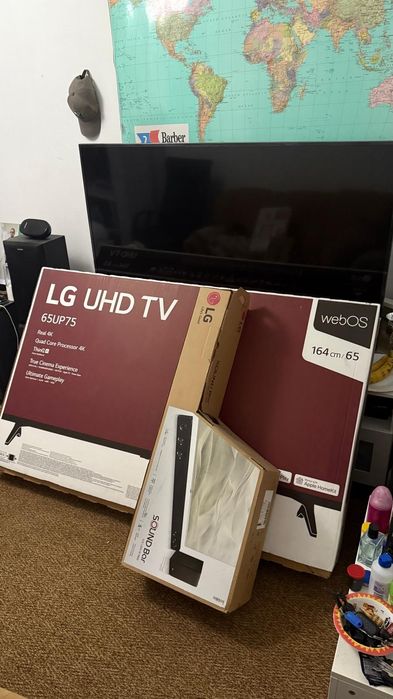 Televisores e bar da marca LG