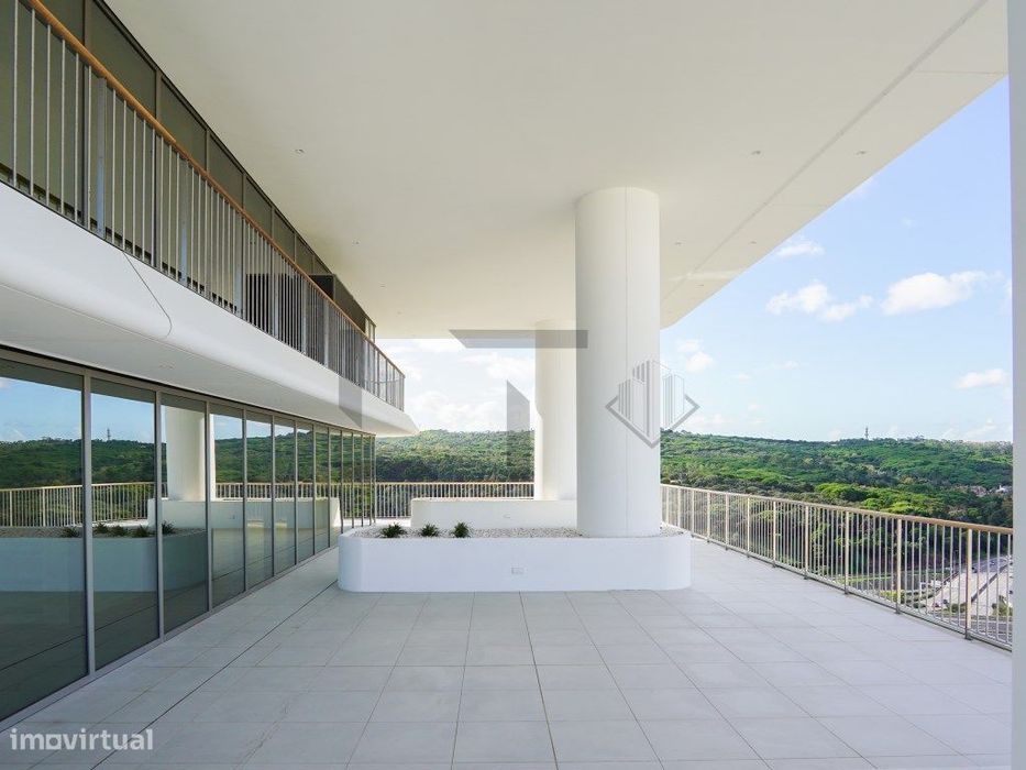 Apartamento T6 Duplex na Infinity Tower com Vista de Monsanto e de ...