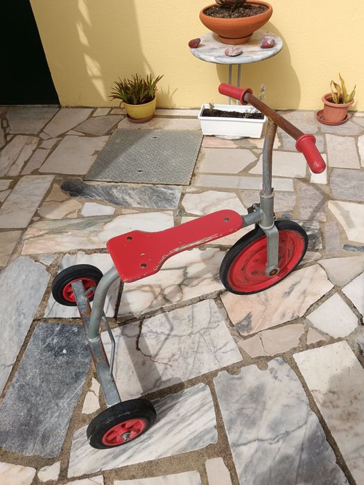 Triciclo em ferro