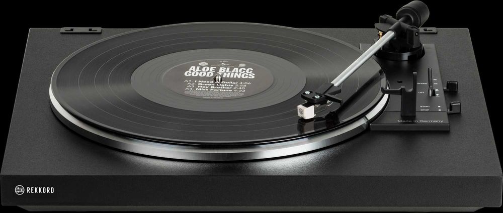 Rekkord Audio F100 gramofon w pełni automatyczny