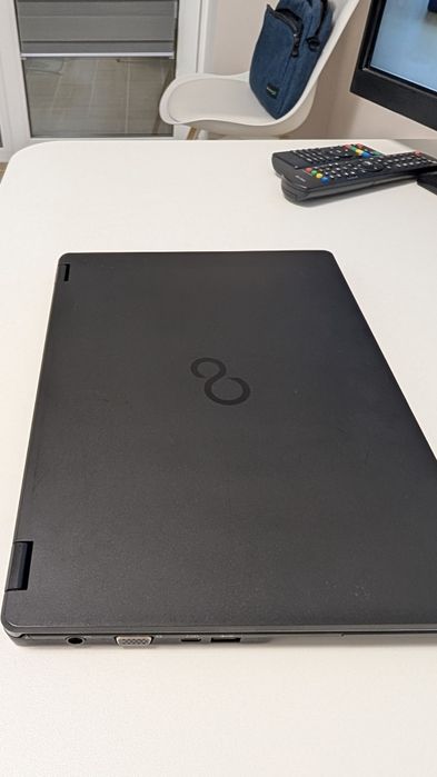 Продаю ноутбук Fujitsu Lifebook U7410