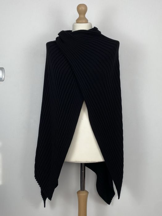 Wełniane Ponczo Sweter COS Jeden Rozmiar