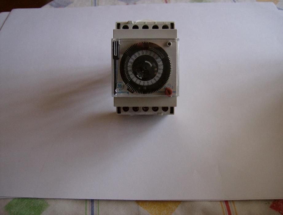 Relógio de montra General Eletric