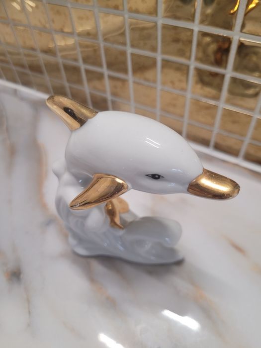 Dekoracja delfinek ze złotymi elementami EM Exclusive Collection