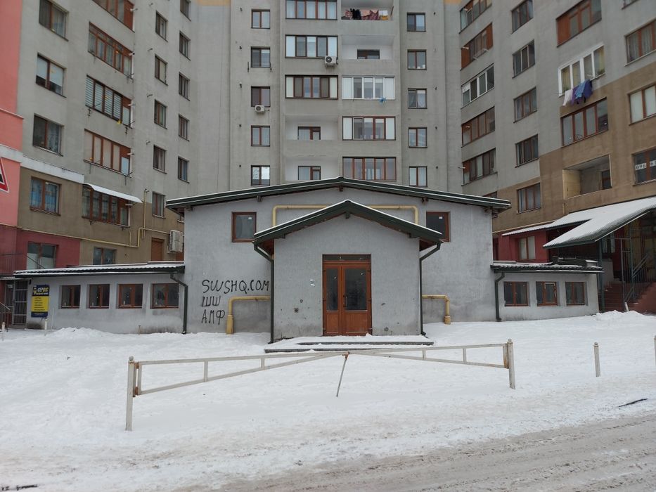 Продається частина нежитлового приміщення на Бамі