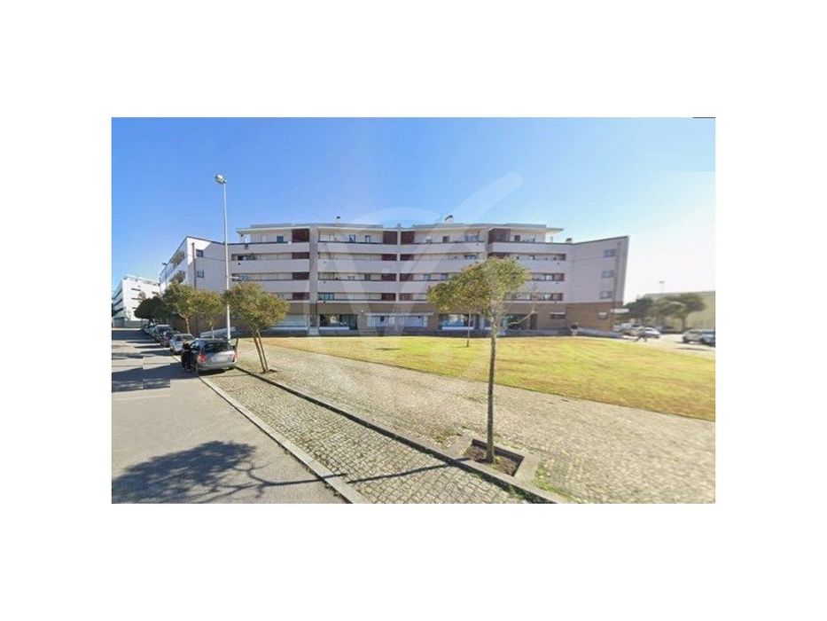 Excelente T3 na Póvoa de Varzim com 2 Garagens Fechadas — Póvoa De Varzim, Beiriz E Argivai, Porto
