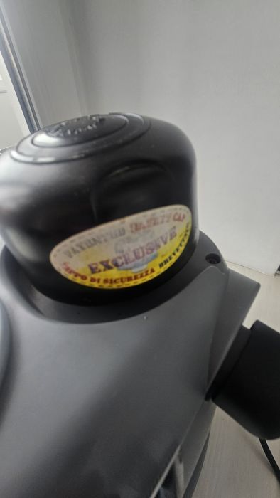 Кавова машинка, кавоварка еспресо Delonghi EC6, ріжкова (рожкова)