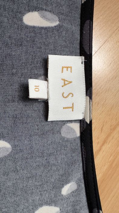 Śliczna tunika firmy East rozmiar M