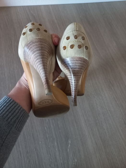 Buty na obcasie tod's