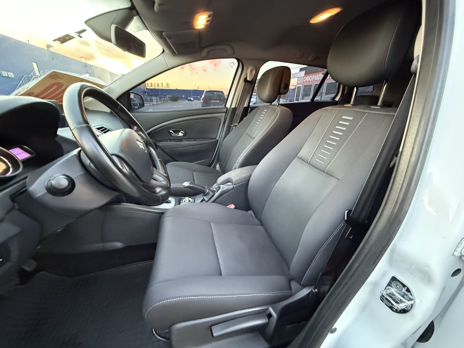 Renault (2228) Megane (ВНЕСОК від 30%) Авторинок МЕТРО Кривий Ріг