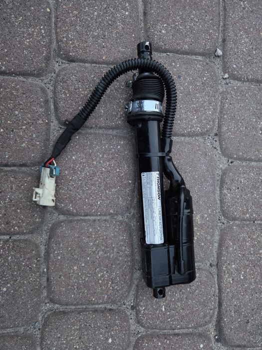 Siłownik Regulacji Sit New holand