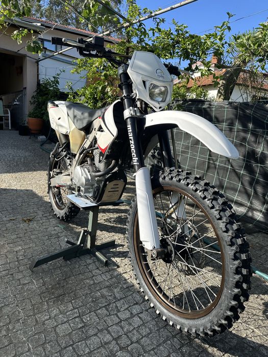 AJP 125cc Enduro