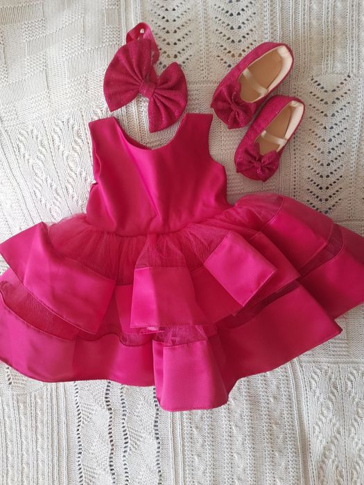 Сукня для свята. 1 рік. Колір  фуксія.