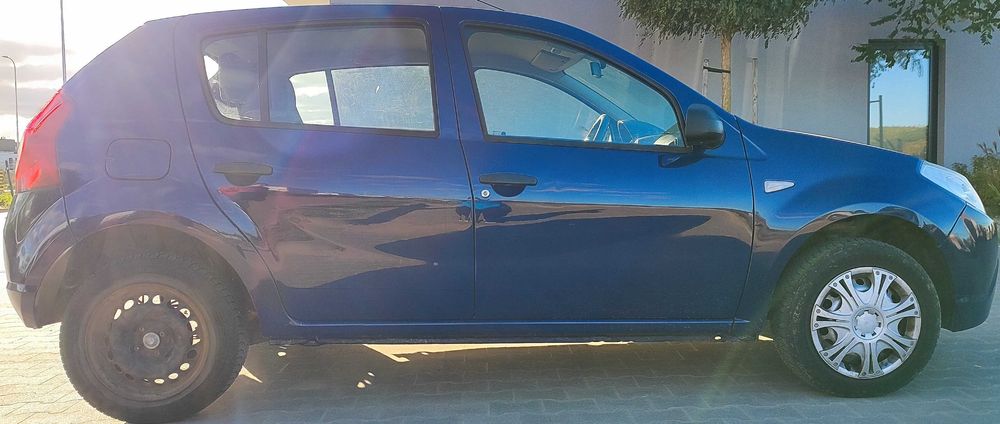 Sprzedam samochód osobowy Dacia Sandero