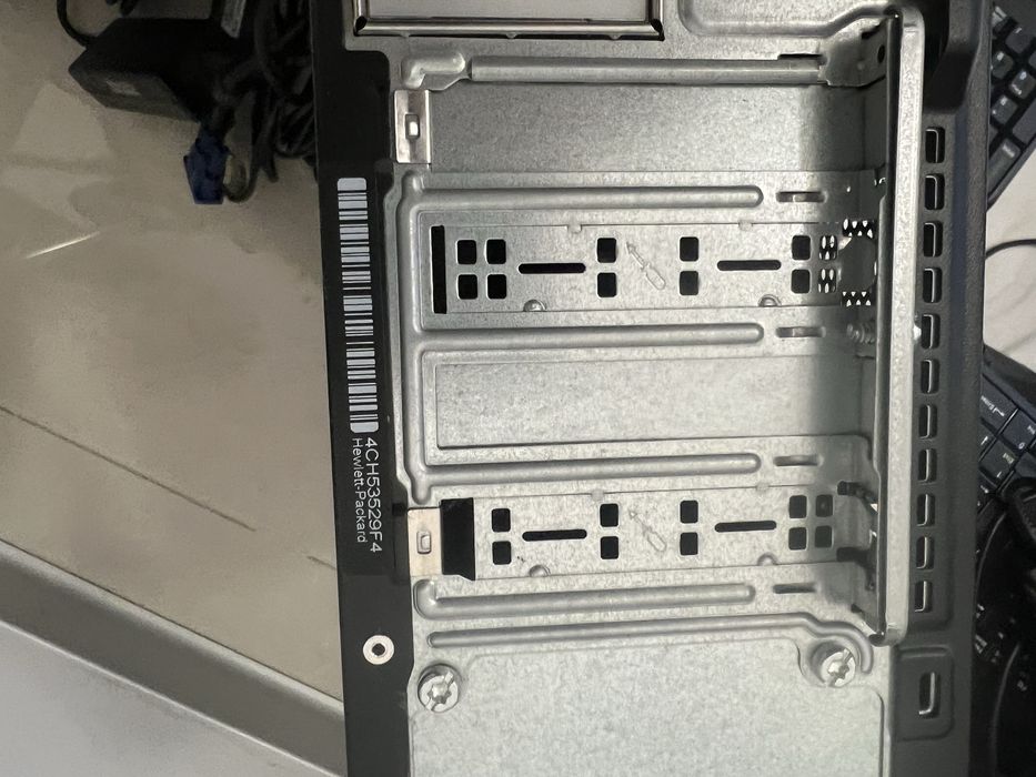 Computador. Ecran. Teclado e Rato