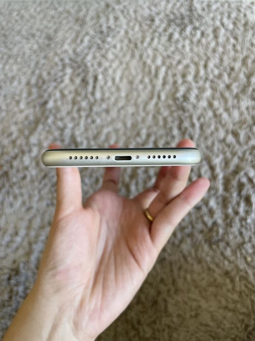 iPhone 11, excelente estado