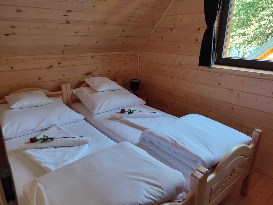 Domki letniskowe Noclegi Wynajem   balia- jacuzzi-,lesna polana