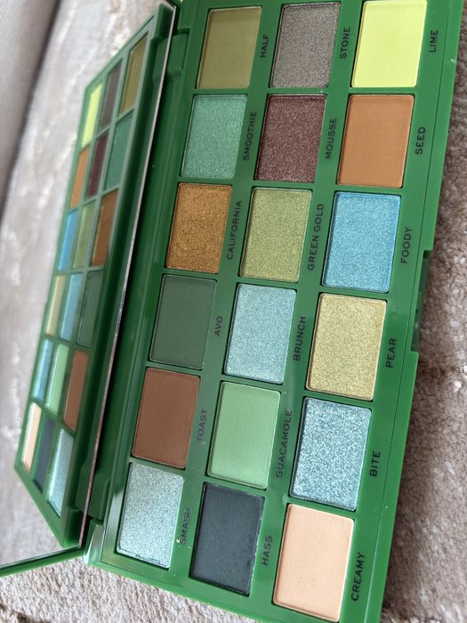 Paletka cieni Revolution