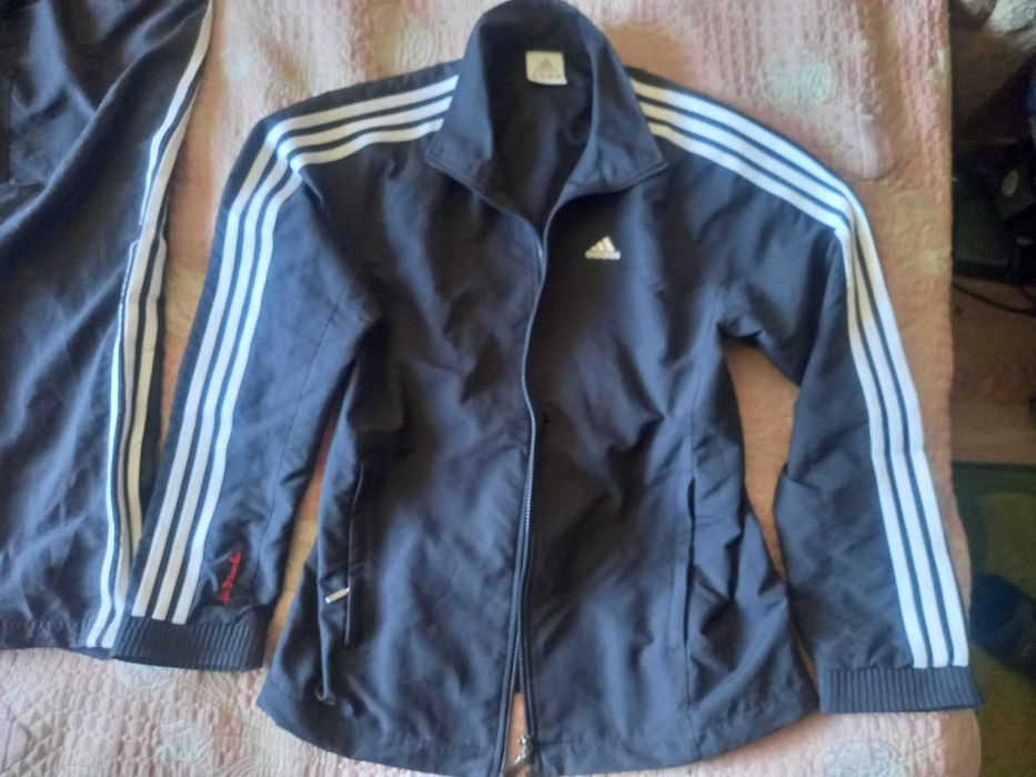 Спортивний костюм Adidas розмір 48