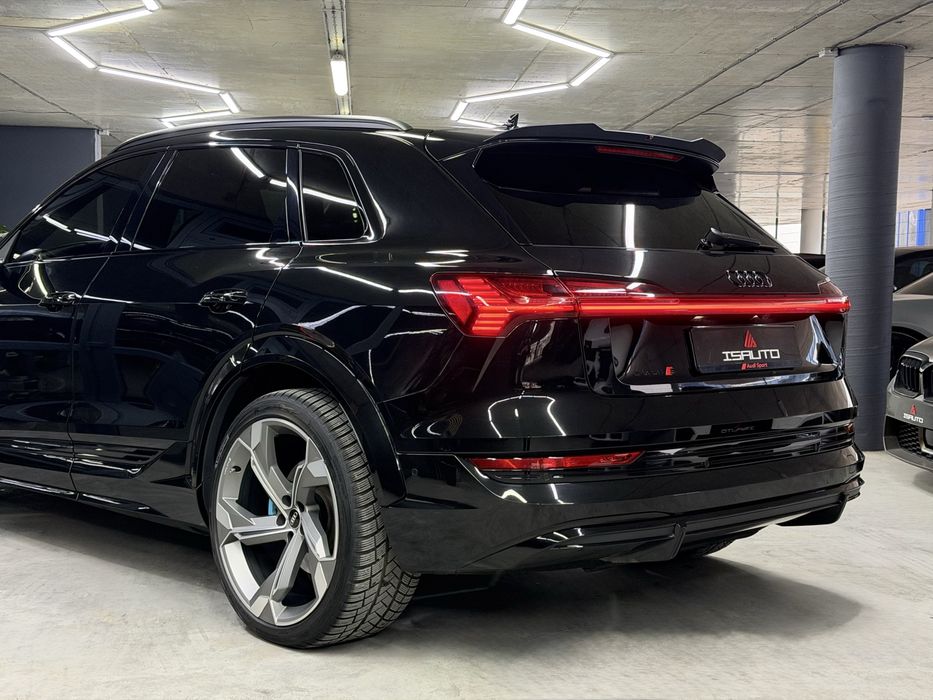 Audi E-tron S Quattro