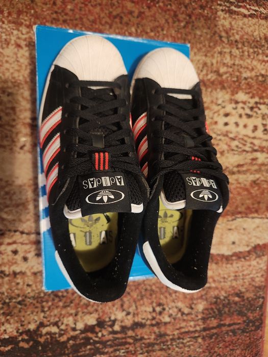 Buty damskie Superstar czarne, rozm. 40,5