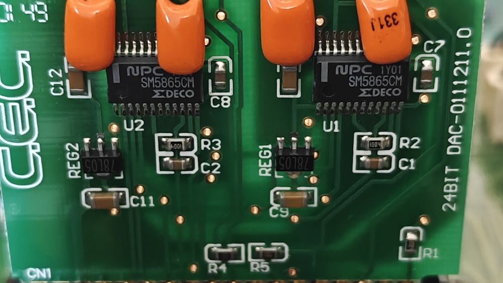Дуже рідкісний японський ЦАП класу А  CEC DX51 Mk3. 230 В