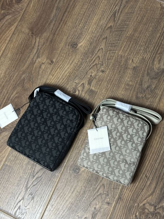 Монограмний месенджер Calvin Klein