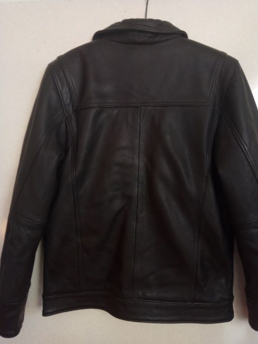 Куртка шкірянка. Натуральна шкіра. Стан добрий