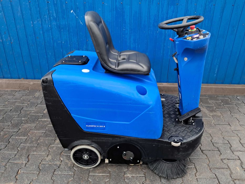 Zamiatarka Bateryjna NILFISK FLOORTEC R360 B / kompaktowa / karcher