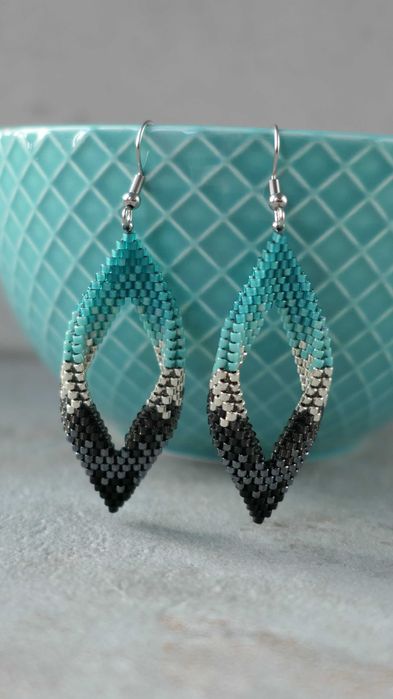 Kolczyki handmade z koralików Miyuki „Liść – turkus&czerń”